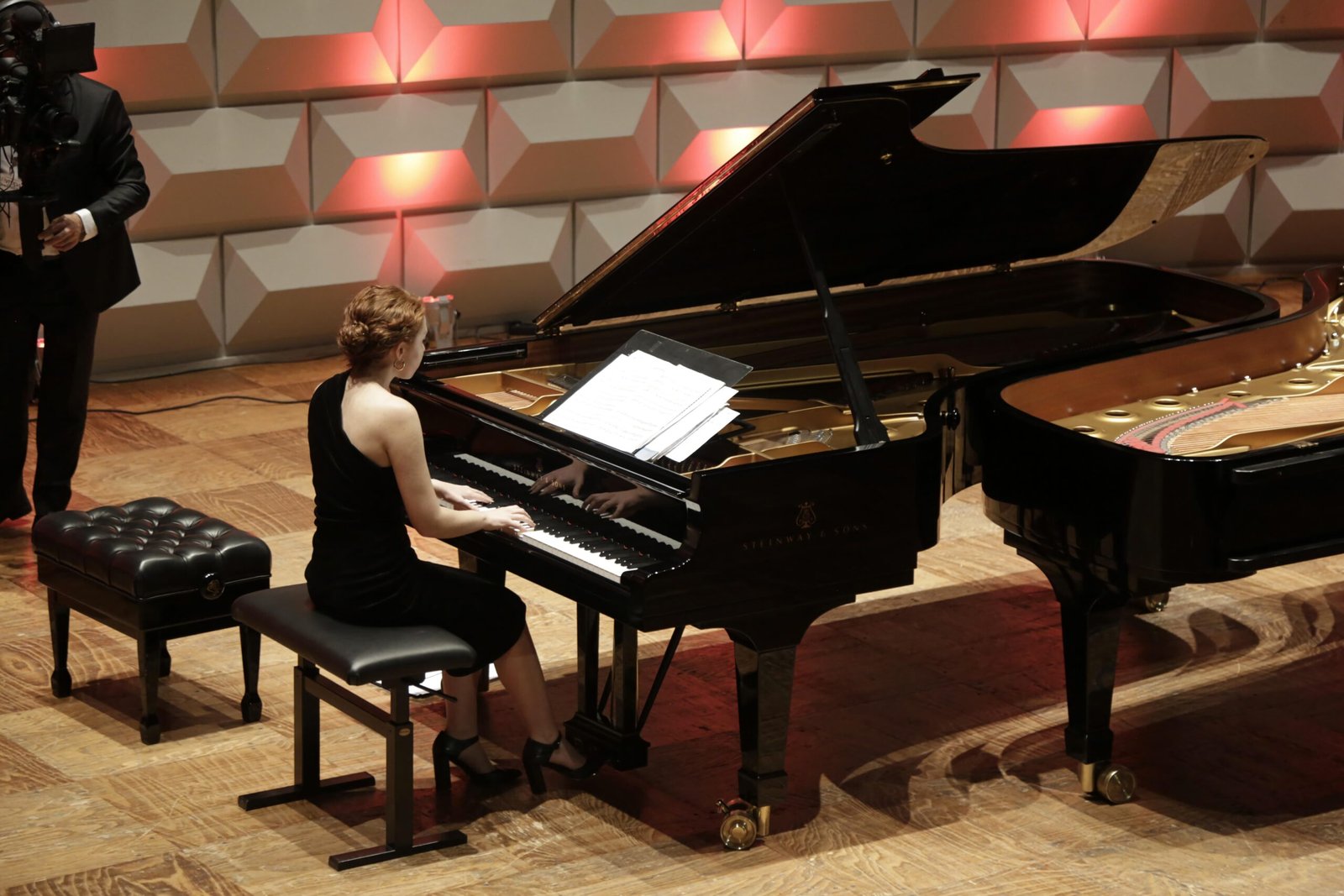 Sezen Karakaş beim Konzert im Kurhaus Wiesbaden — Klavierlehrerin in Bühl und Baden-Baden